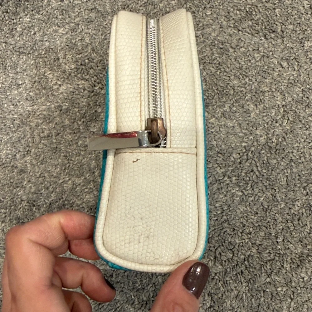 Moroccanoil | Turquoise Cosmetic Case